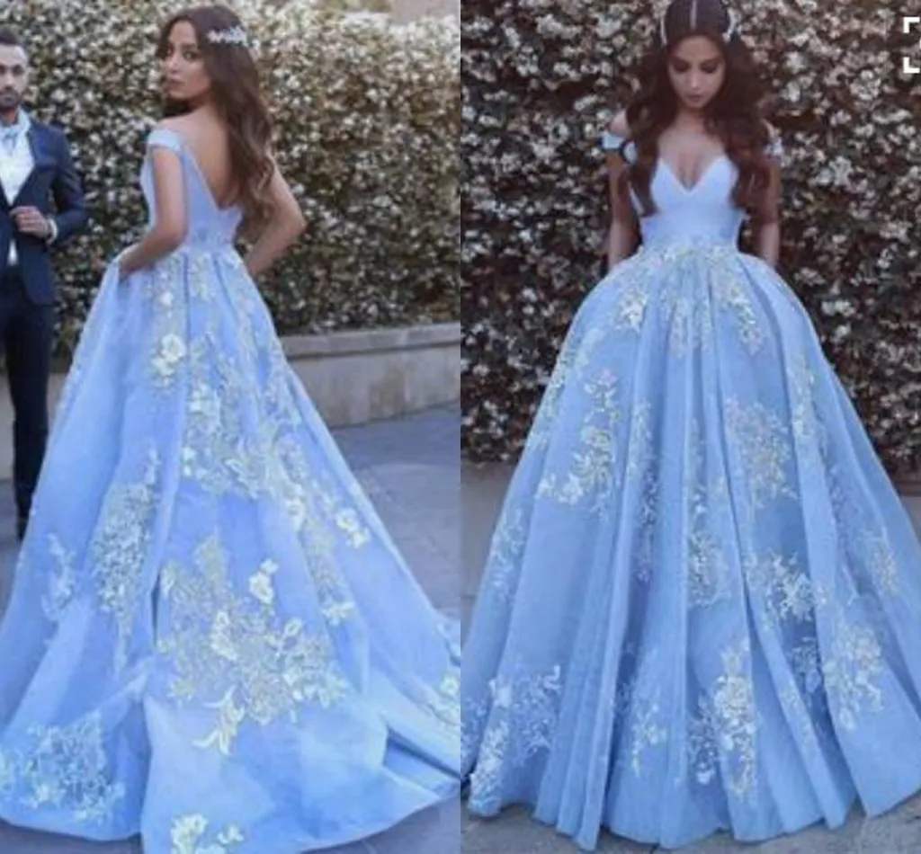 Lace Ball Gown Light Blue Prom Klänning Backless Tulle Applique Off Axel V Neck Pinterest Hot Favorite Evening Gowns Dresses