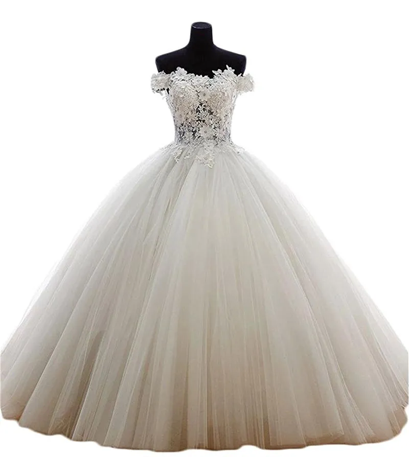 2017 Sexy Fashion Lace Ball Gown Quinceanera Klänningar med Appliques Tulle Plus Size Sweet 16 Dresses Vestido Debutante Gowns BQ29