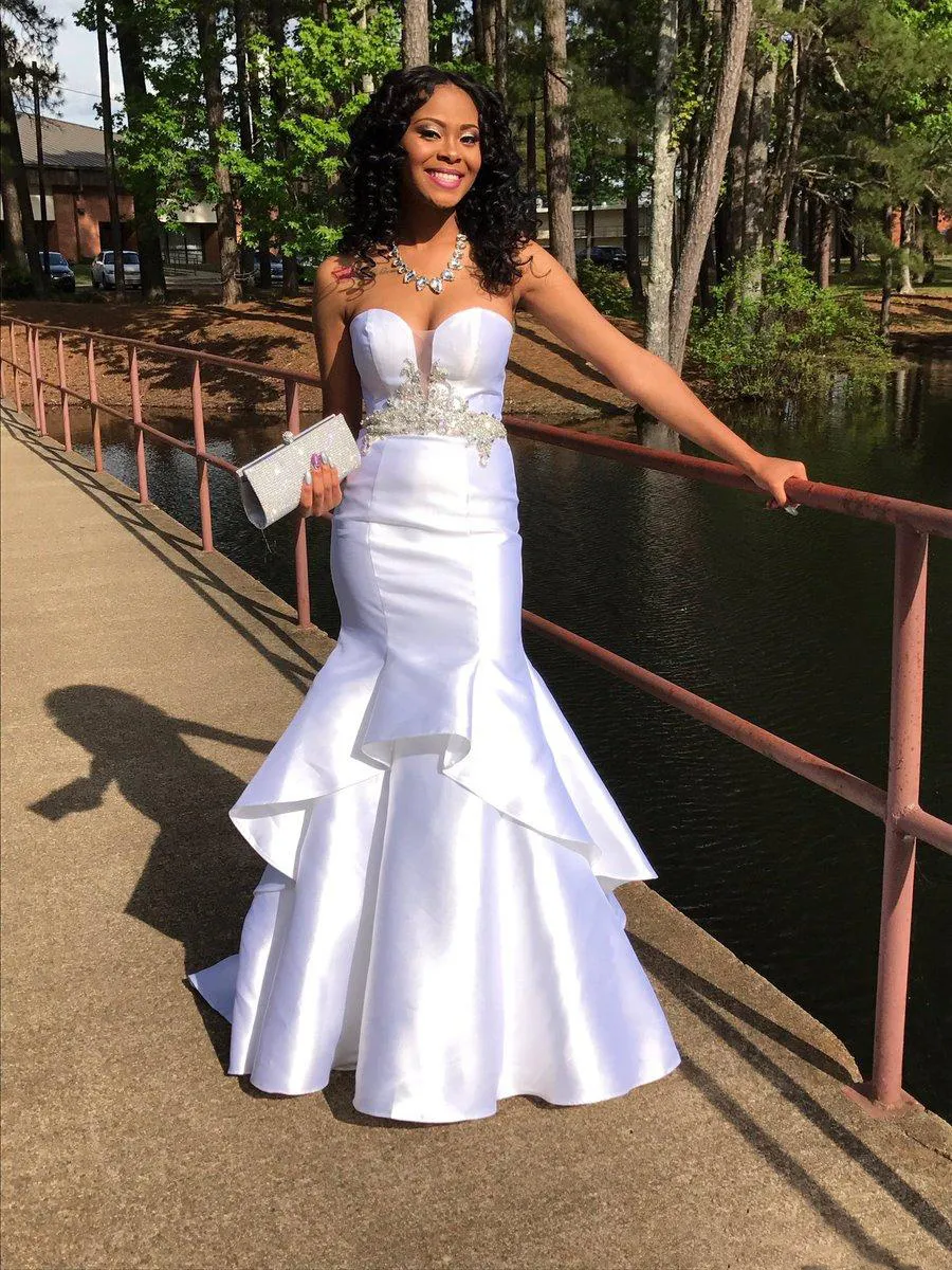 Shinning Satin Mermaid White Evening Gowns Sweetheart Applique Beaded Waist Prom Dresses Tiered Floor Length Black Girl Cocktail Party Dress
