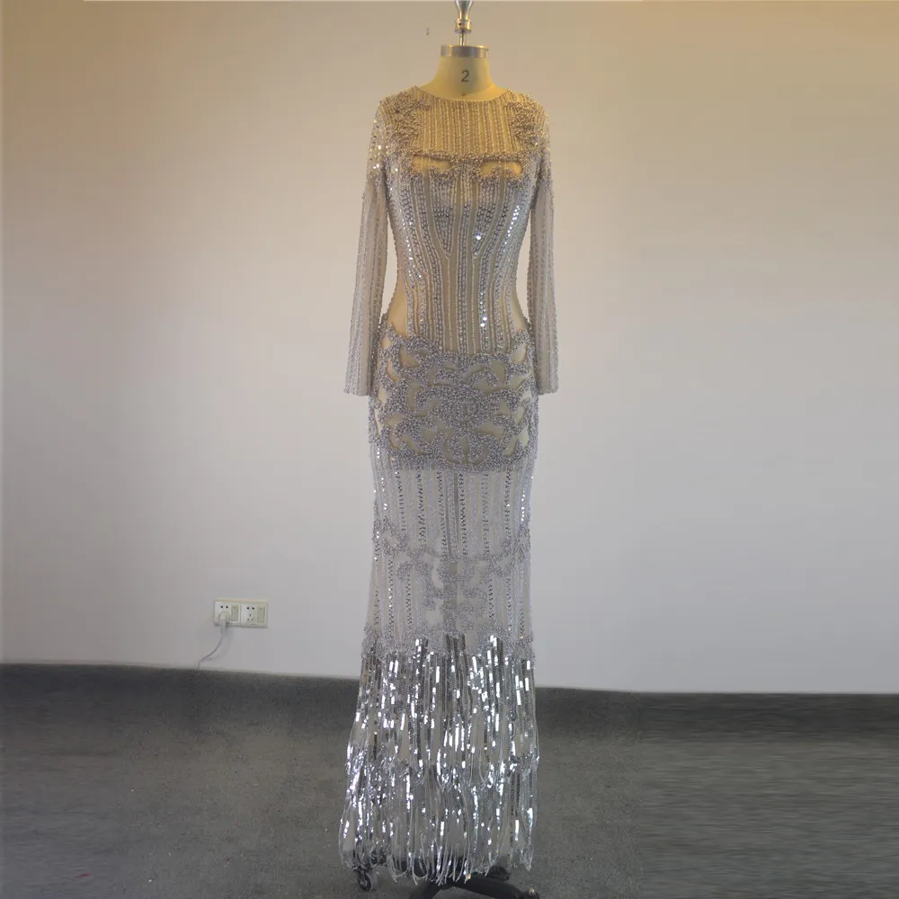 Kendall Jenner Kylie Jenner Met Gala 2017 Red Carpet Fashion