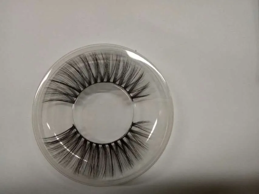 100 % handgemachte echte koreanische Seidenfaser falsche Wimpern 3D-Streifen gefälschte Wimpern Niedliche Wimpern für Make-up-Schönheit