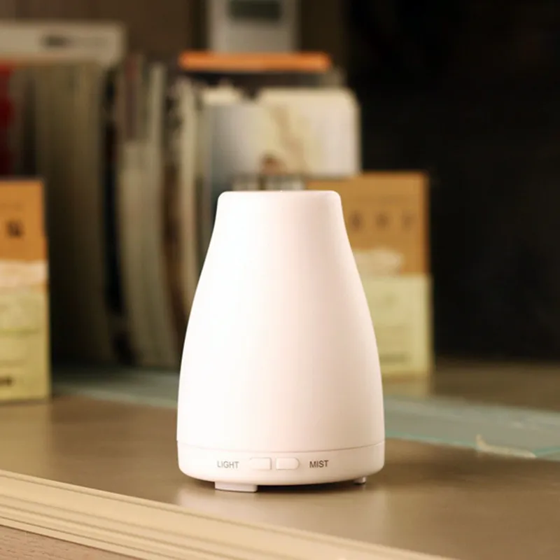 Umidificatore a nebbia fredda con aroma diffusore di olio da 100 ml con modalità nebbia regolabile, spegnimento automatico senza acqua e cambio luci a LED a i