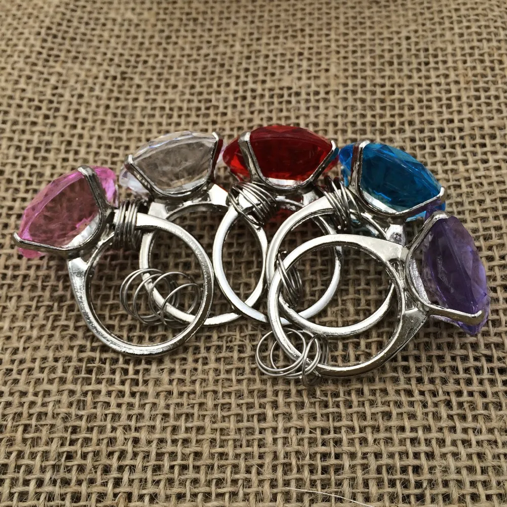 100 pièces porte-clés en forme de bague en diamant accessoires clés choix 5 couleurs nouveau pas cher fête à la maison faveurs cadeaux de mariage