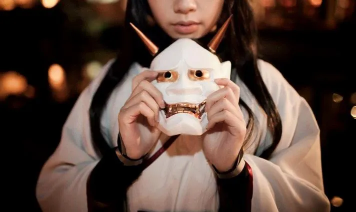 prajna Devil Anime Mask Demon Monster Costume Fancy Dress Halloween Party Carnevale Maschere a pieno facciale Masquerade Cosplay puntelli bianco 5370601