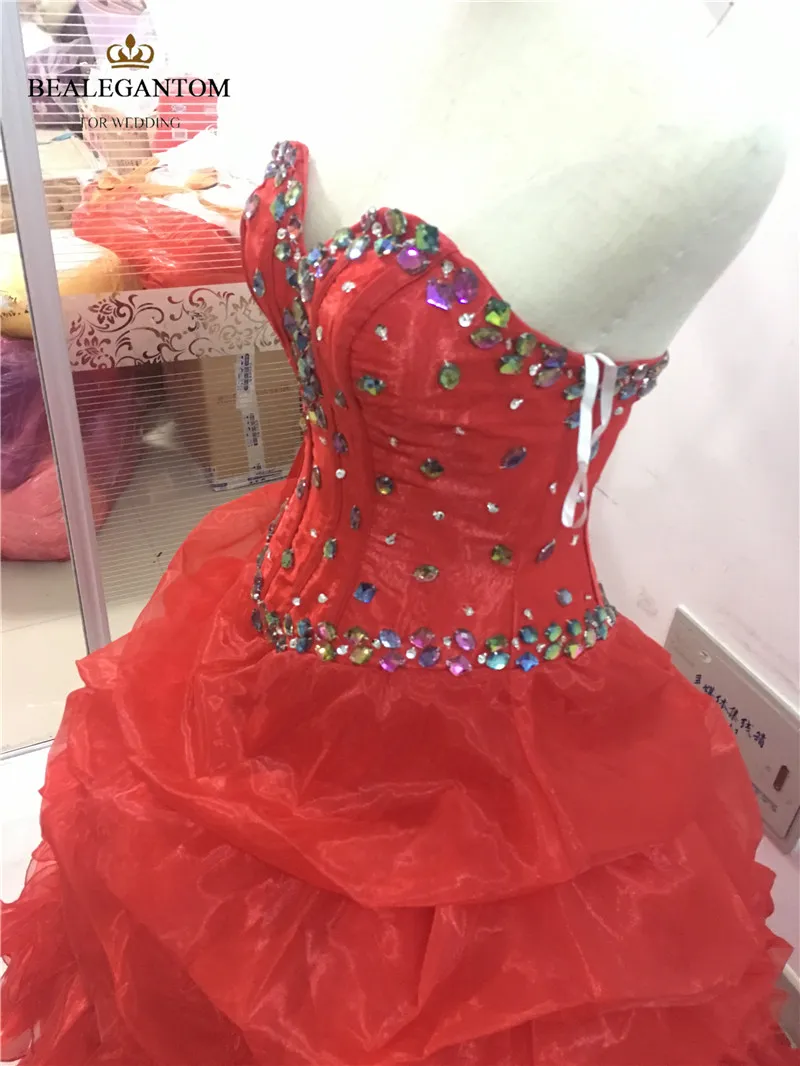 2017 Sexy Moda Czerwona Kryształowa Suknia Balowa Quinceanera Suknie Z Cekiną Organza Plus Size Sweet 16 Dresses Vestido Debiutante Suknie BQ19