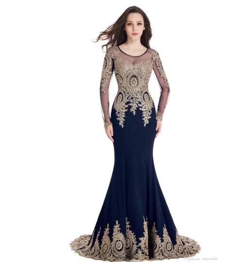 Billiga långa ärmar i lager Scoop Sheer Halsbindning sjöjungfru guldspetsapplikationer Bourgogne Evening Prom Dresses Robe de Soiree Longue P2324442