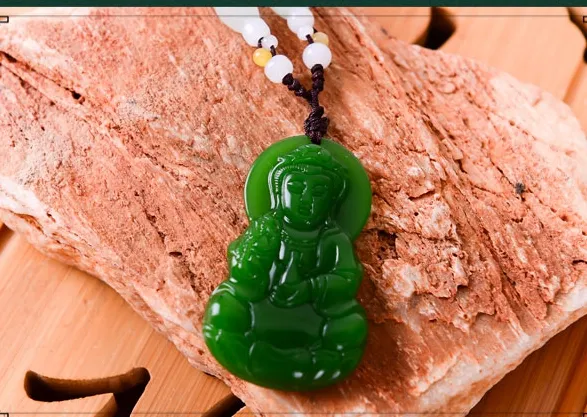 Jade hängen, manuell skulptur, Guanyin Bodhisattva Talisman grön. Halsband