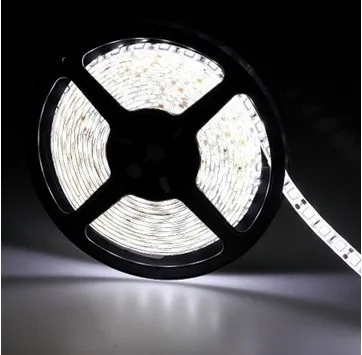 Kostenloser Versand Großhandelspreis hochwertiger SMD3528 flexibler LED-Streifen 150 Meter/Los 5 Meter pro Stück 30 LED pro Meter Streifen