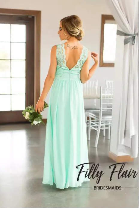 Hot Sale 2019 Mint Green Lace Top Chiffon Skirt Country Bridesmaid Dresses Long Cheap Beach Backless Floor Length Wedding Party Gown EN9201