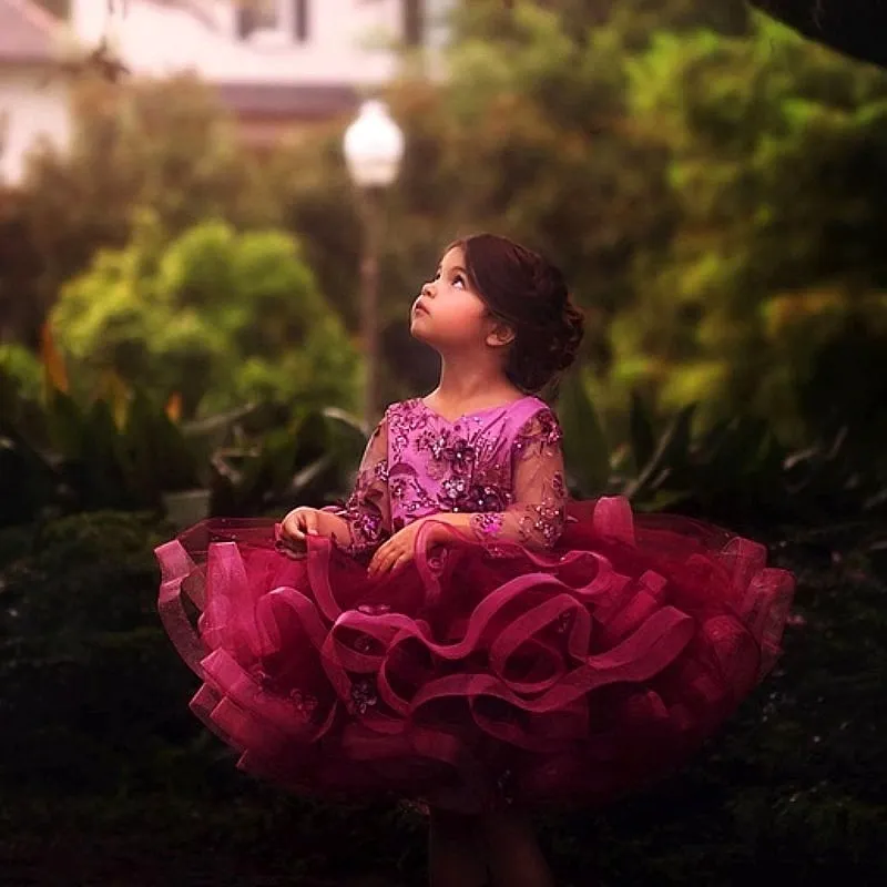 Robe de reconstitution historique tutu en couches complètes pour les filles bijou cou paillettes appliques beaux enfants vêtements de cérémonie 2017 robe de demoiselle d'honneur équipée de manches longues