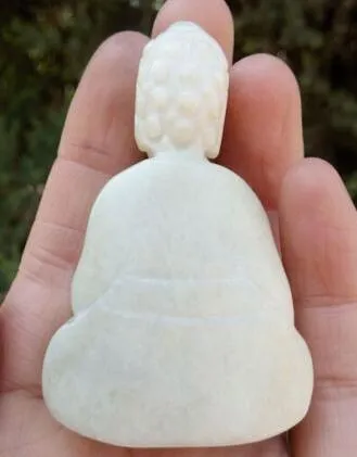 Buddha Wisiorek Statua Biały Jade Stone Handwork Rzeźbione