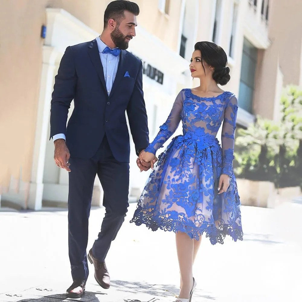 Elegante Azul Royal Vestidos de Cocktail 2017 Curto Lace Apliques de Manga Comprida Na Altura Do Joelho Moda Feminina Vestidos de Festa Para A Graduação