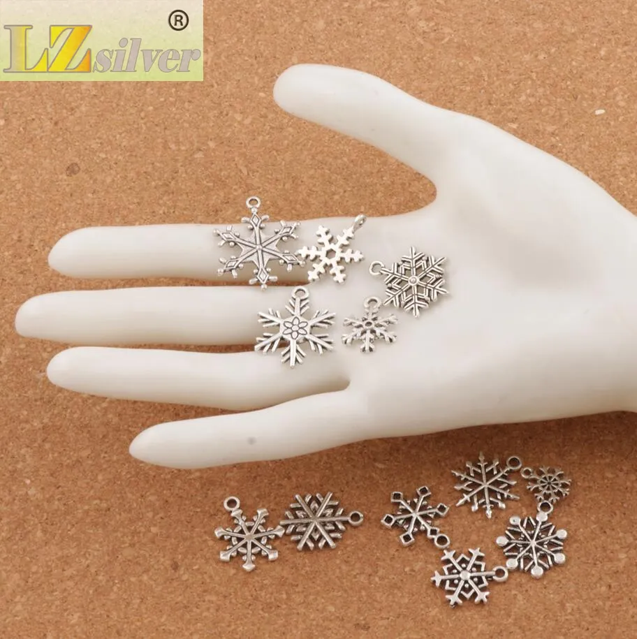 Christmas Mieszane Charms Snowflake 120 sztuk / partia Antique Silver Wisiorki Biżuteria DIY L770 L738 L1607 L742 Fit Bransoletki Naszyjniki LM38