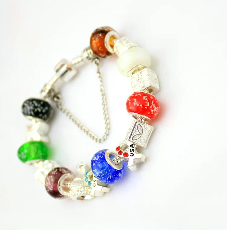 Perle di vetro arcobaleno Perle di cristallo Perle in argento placcato Chamilia Bracciali donna Glow in The Dark