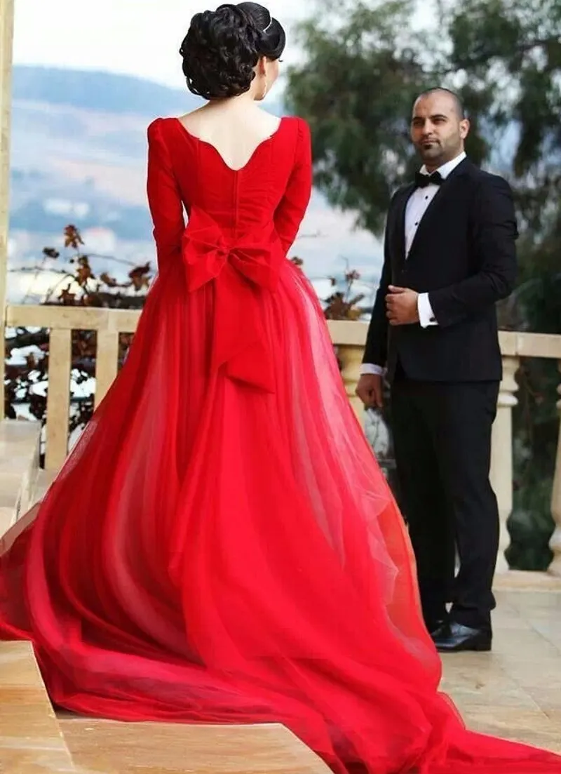 2017 Red Prom Dresses Długim Rękawem Party Suknie Arabskie Dubai Kobiety Formalne Suknie Wieczorowe Długa Kwadratowa Dekolt Kwadratowy Dekolt Tulle Party Dress