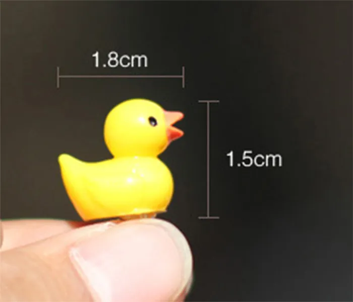 30st Fritt Shiping Partihandel Slitstark tecknad Dekorativ Duck Garden Miniatyrer Mini Garden Resin Craft for Wedding and Home Garden Planting