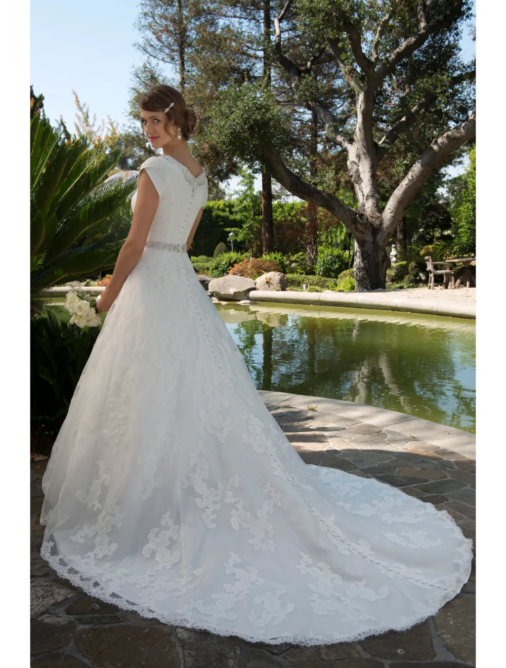 Vestido De Noiva Vintage Lace Appliques A Line Modest Wedding Dresses ...