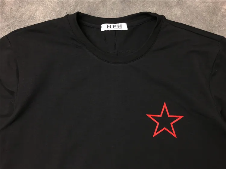 2017 Summer Sprzedaj markę mężczyzn krótkiego rękawu Casual T Shirt Men Red Star Wzor