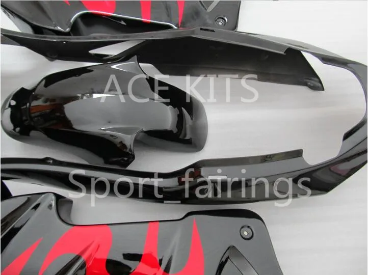 Motorcykel Fairing Kit för Honda VFR800 98 99 00 01 VFR 800 1998 1999 2000 2001 ABS Red Flames Black Fairings Set + 3Gifts VB04