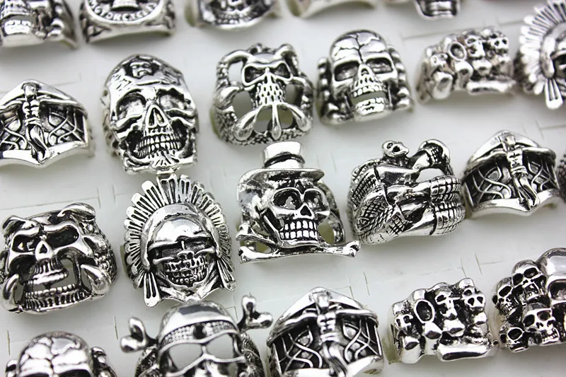 Hot sale Gothic Skull Carved Big Biker Rings Men's Anti-Silver Retro Punk Rings For Men s Fashion Jewelry in Bulk wholesale