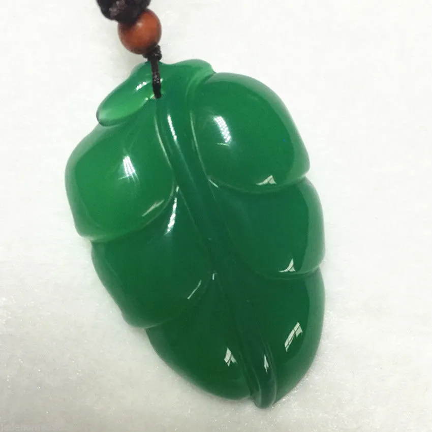 Chinês 100% Natural Ágata Jade Calcedônia Folha Verde Jade pingente de colar