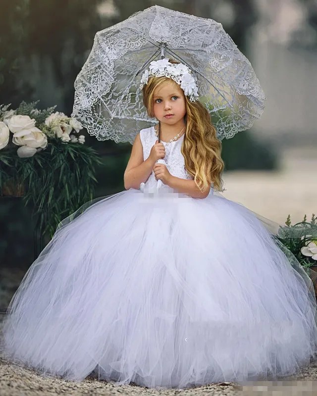 How to Choose a First Communion Dress