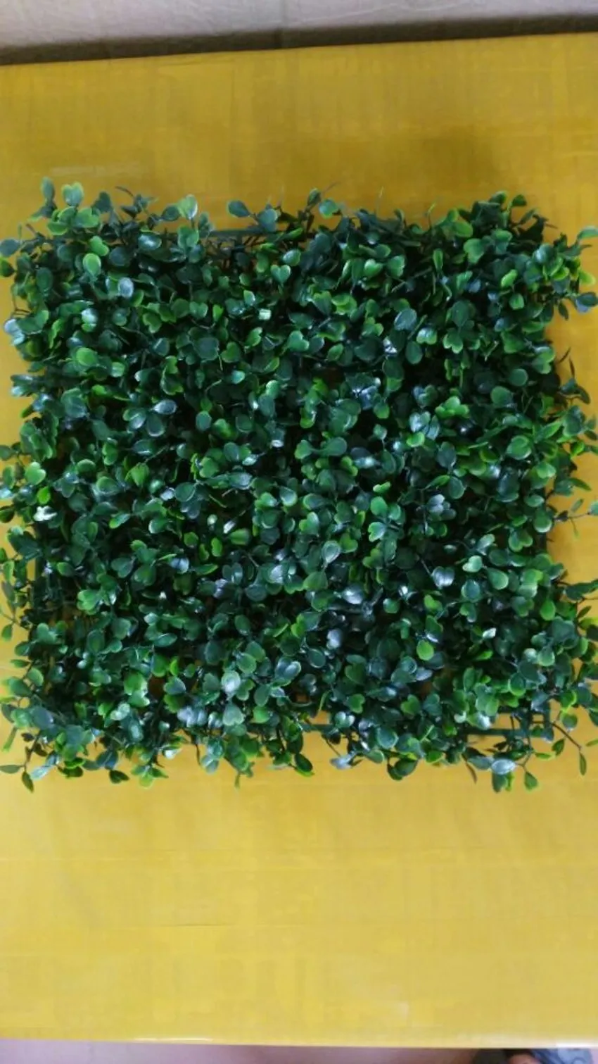Tappetino in erba artificiale di plastica artificiale di bosso con tappeto erboso artificiale a caldo di spedizione gratuita 25 cm * 25 cm