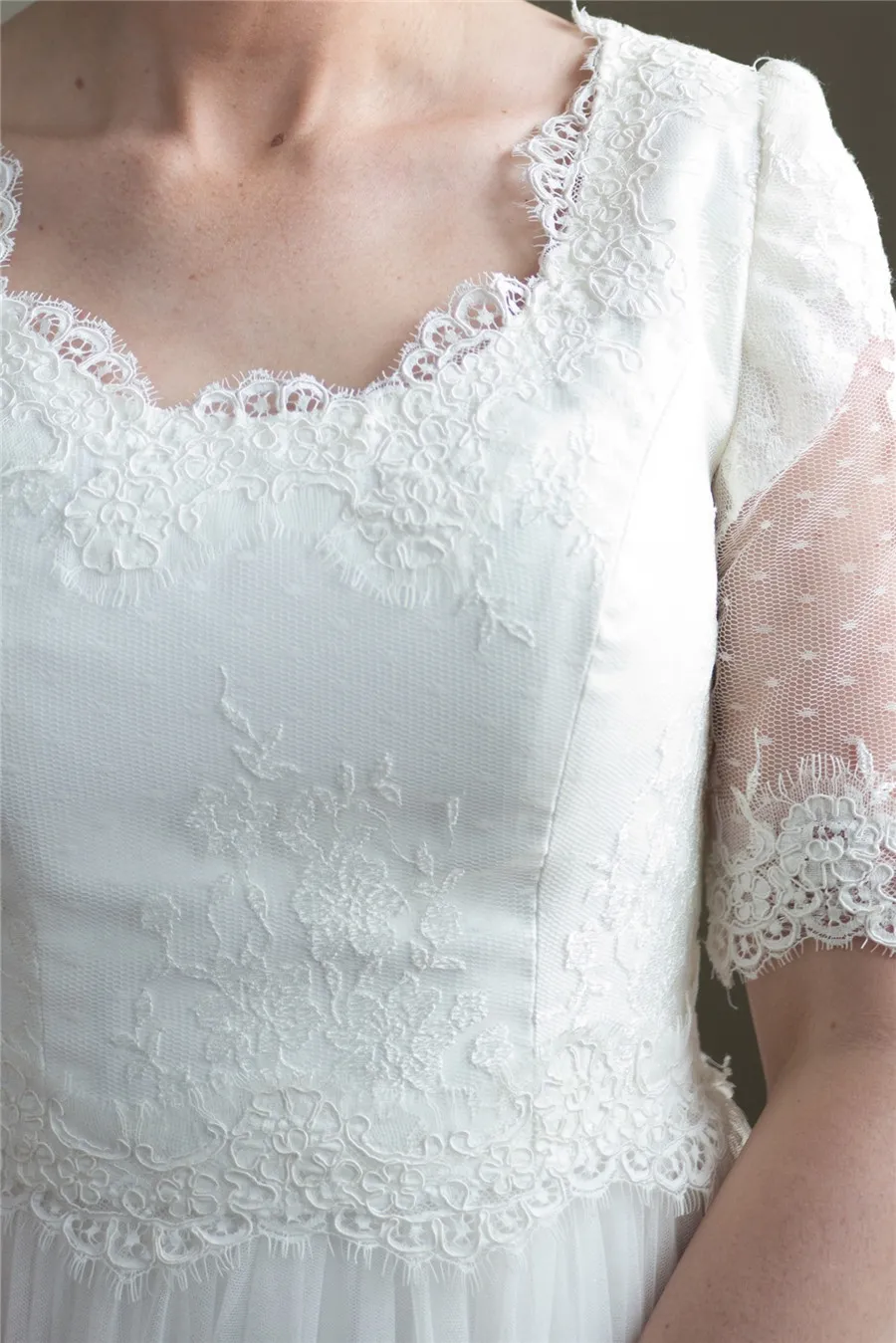 Vintage dentelle A-ligne robes de mariée modestes avec manches robes de mariée bohème à lacets dos longueur de plancher robe de mariée rustique plus