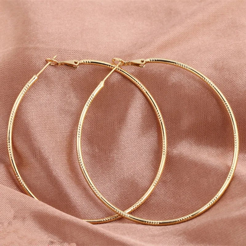 Boucles d'oreilles de cerceau de mode pour femmes bijoux brincos mince 18 km jaunes femmes grandes cerceaux d'oreilles