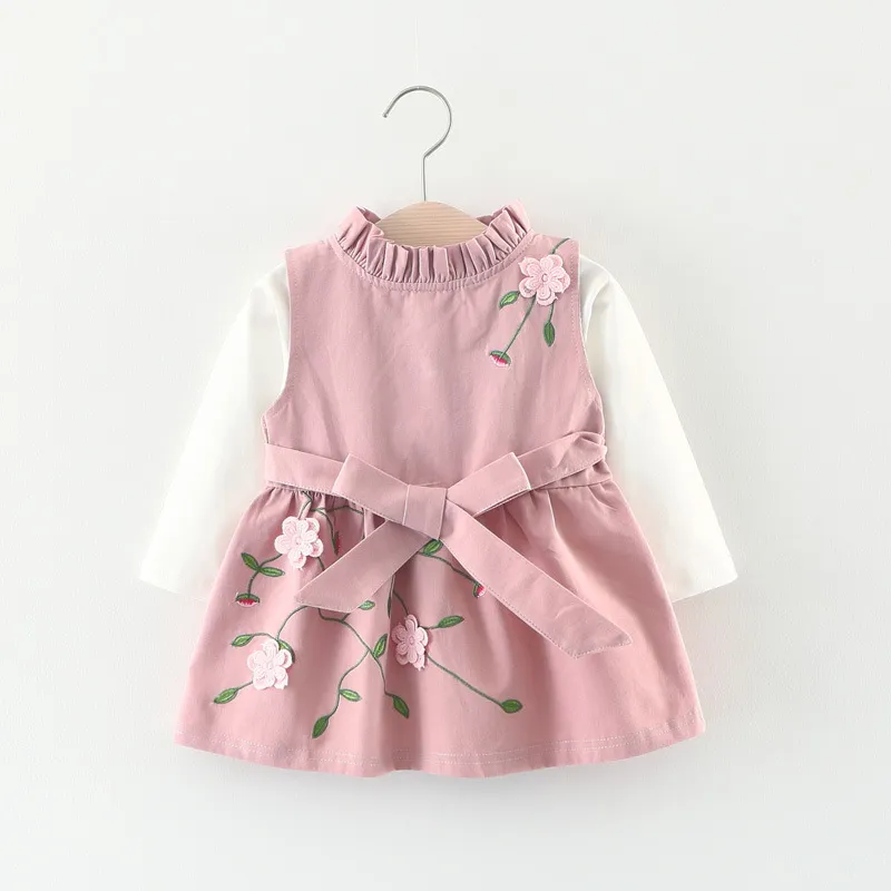 Le neonate coreane di nuovo disegno si vestono i bambini vestito di manica lunga del fiore della primavera di autunno 3D ricamato vestito 2pcs / set superiore