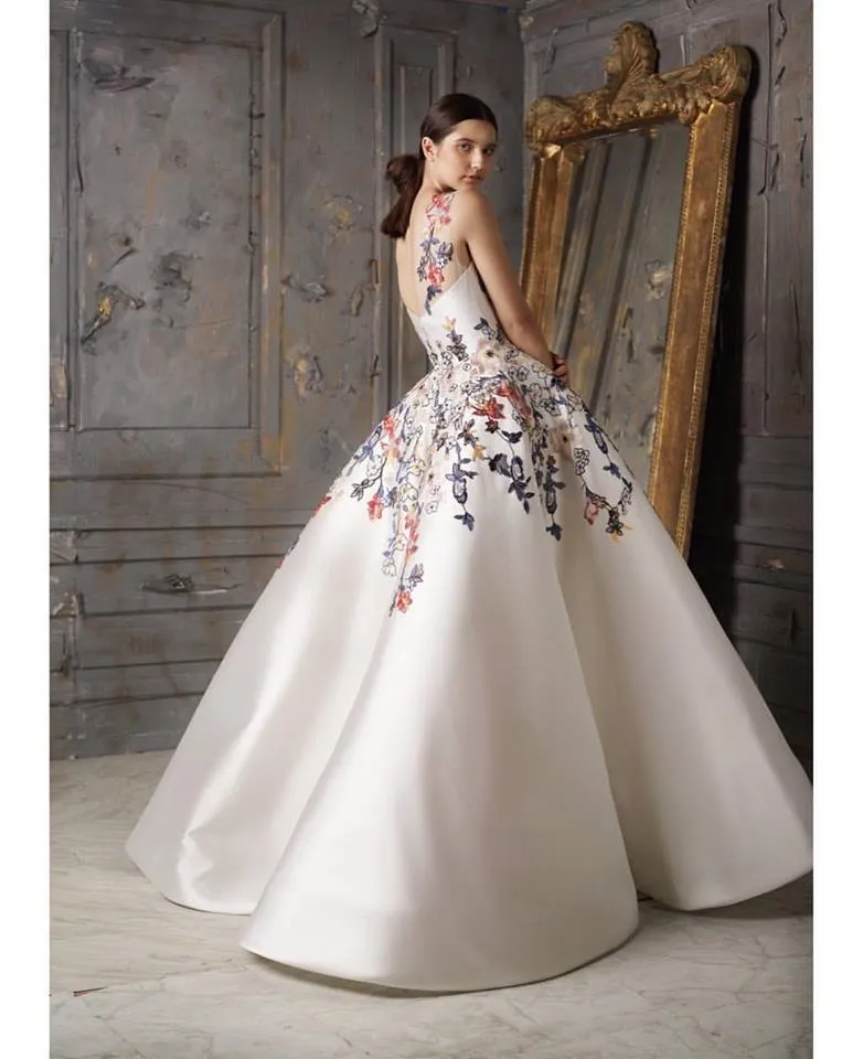 Fabulous Embroidery Ball Gown Prom Dresses One Shoulder Custom Made Evening Gowns Floor Length Satin Pleated Formal Dress