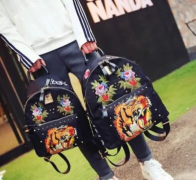 Korean goods JTXS genuine shoulder bag female Korean version of the backpack tide cloth personality tiger head embroidery Oxford s4599785
