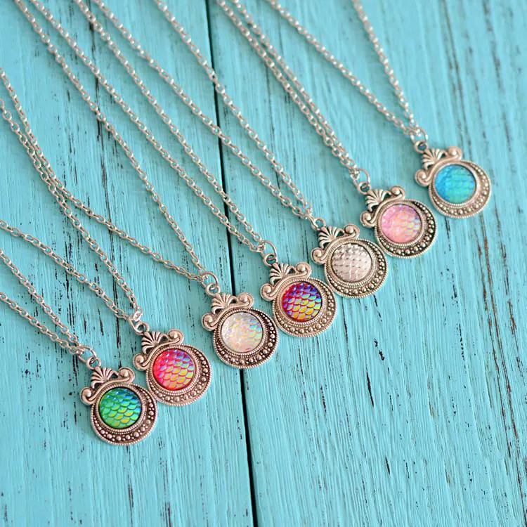 Vintage 12MM Mermaid Scales Charm Pendant Fish Scale Moon Mirror Shape Necklace Women Ladies Jewelry Accessories