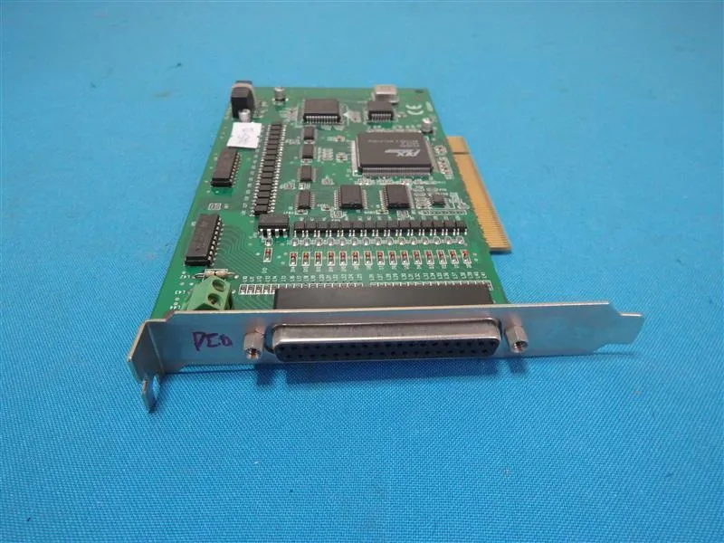 Advantech PCI-1750 Rev.a1 32道路絶縁デジタルボード100％テスト済み作業、使用、Warranの良い状態