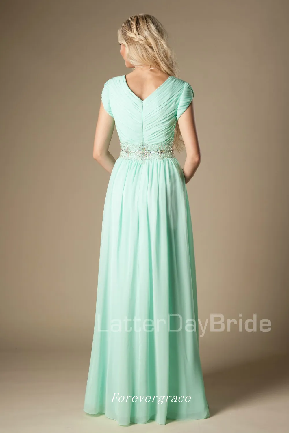 Hög kvalitet pärlstav mintgrön brudtärna klänning blygsam a-line chiffon formell piga av ära klänning bröllop gästklänning skräddarsydd plus storlek
