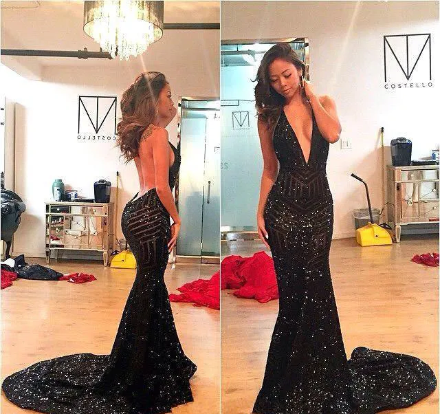 Maniche lunghe Paillettes Prom Dress Scintillante d'immersione con scollo a V Black Girl Backless di sera del partito di laurea africana abito Plus Size Custom Made