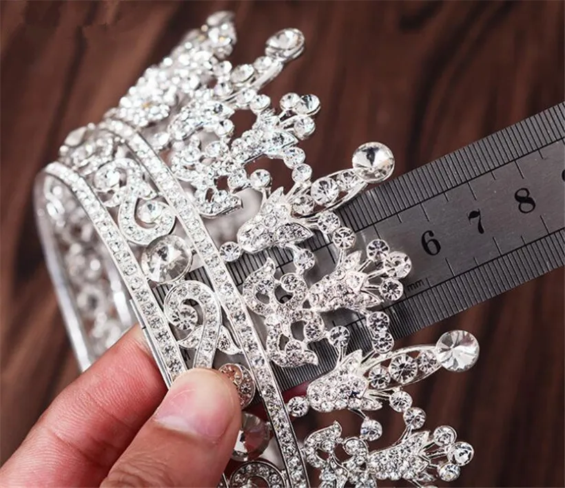 Entièrement reine Crown Tiara Wedding Bridal Crystal Righestone Hair Accessoires Band Band Silver Headpiece Princess Hair Bijoux Pro8904183