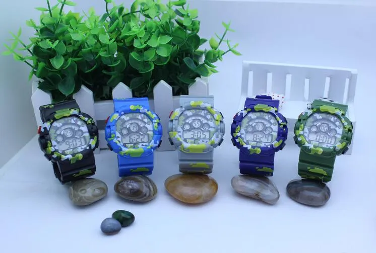 Tarnuhr Mann 7 Farbe Studenten Sportuhren LED-Chronograph Wasserdichte Armee elektronische Militärarmbanduhr gutes Geschenk für Männer Jungen