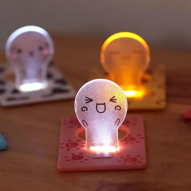 Удивительная Новинка Освещение Night Light Мультфильм Портативный Карманный СВЕТОДИОДНЫЙ Карточный Свет Лампы в Кошелек Кошелек ГОРЯЧЕЙ Продажи Для Наружного F20171623