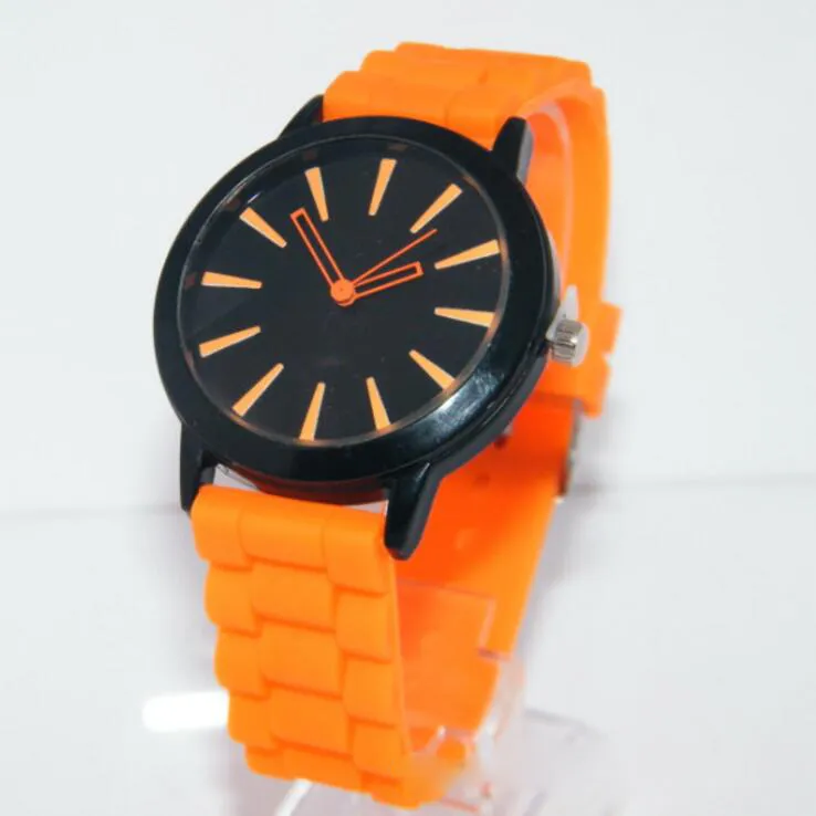 도매 크리스마스 선물 사탕 색 여성 남성 Genneva 시계 실리콘 고무 바늘 시계 유행 학생 손목 시계
