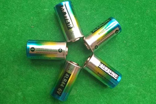 6V 4LR44 och 12V 23A A23 MS21 / MN21, V23GA, LR23 / L1028 Alkaliskt batteri för trådlös dörrklocka fjärrkontroll