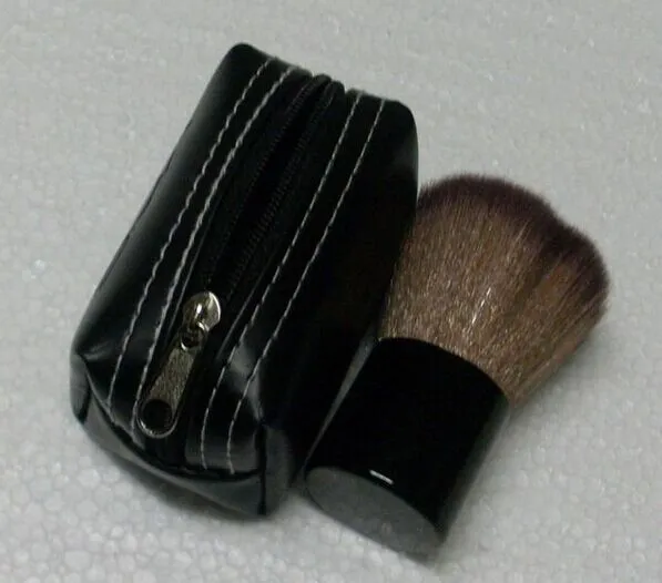 Продам хороший макияж NEW FACE KABUKI POWDER BUFFER BRUSH 182 2146246