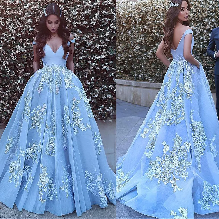 Off-the-Shoulder Neckline Ball Kappa Evensk Klänningar Med Beaded Lace Appliques Blue Prom Dress Vestido Formatura Party Dress