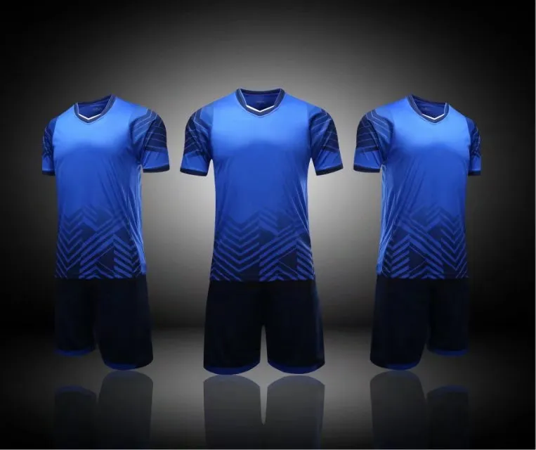 Maillots de football personnalisés de l'équipe vierge définit en gros Gym Jogging Tops de course à manches courtes avec shorts, ensembles de course à la mode, uniforme de football pour hommes