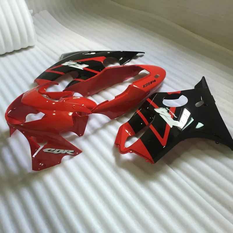 Injektionsgjutningsfeedningar Kits för Honda 1999 2000 CBR600 F4 Röd svart eftermarknad Body Fairing Set CBR 600 F4 99 00