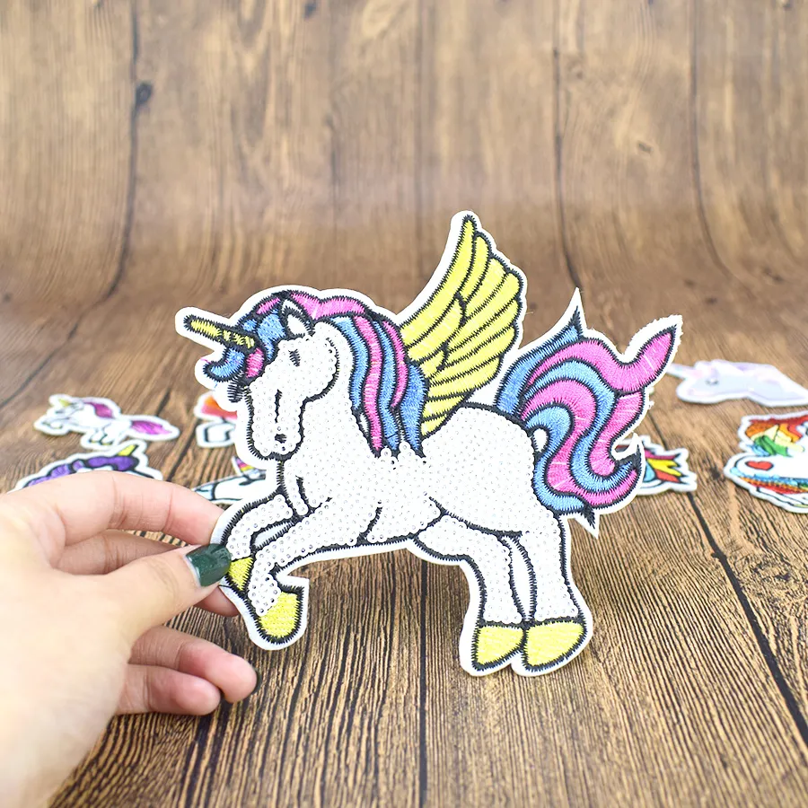 10 datorer Unicorn Patches For Clothing Påsar Järn på överföring Applique Patch för klänning Jeans Diy Sew On Brodery Kids Fancy Stickers283o