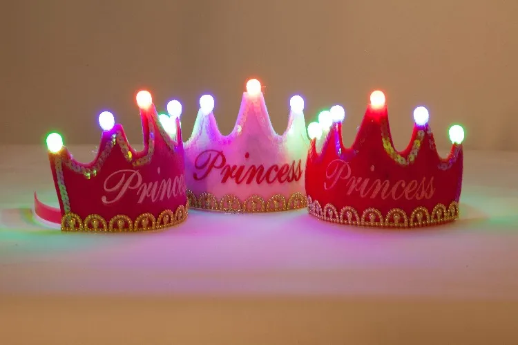 Couronne lumineuse chapeau enfants adultes fête de Noël flash chapeau roi princesse casquette d'anniversaire en gros