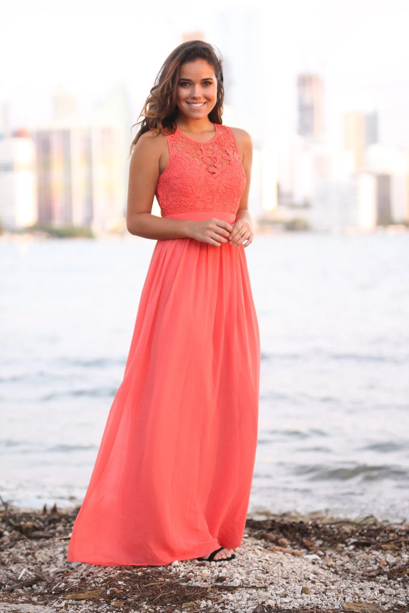 New Coral Beach Principal Vestidos Longa Sem Mangas Lace Top Chiffon Saia Verão Formal Casamento Festa de Casamento Estilo Country Feito