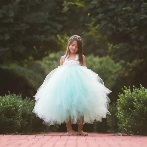 Abiti da ragazza di fiori in tulle verde menta matrimoni in spiaggia Abito da ballo ragazze di 8 anni Abito da spettacolo con perline Lunghezza tè Abiti da comunione