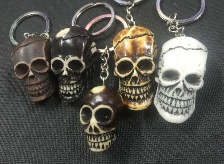 Yqtdmy Vintage Imitation Mixed Color Gothic Skull Head Biker Keychain